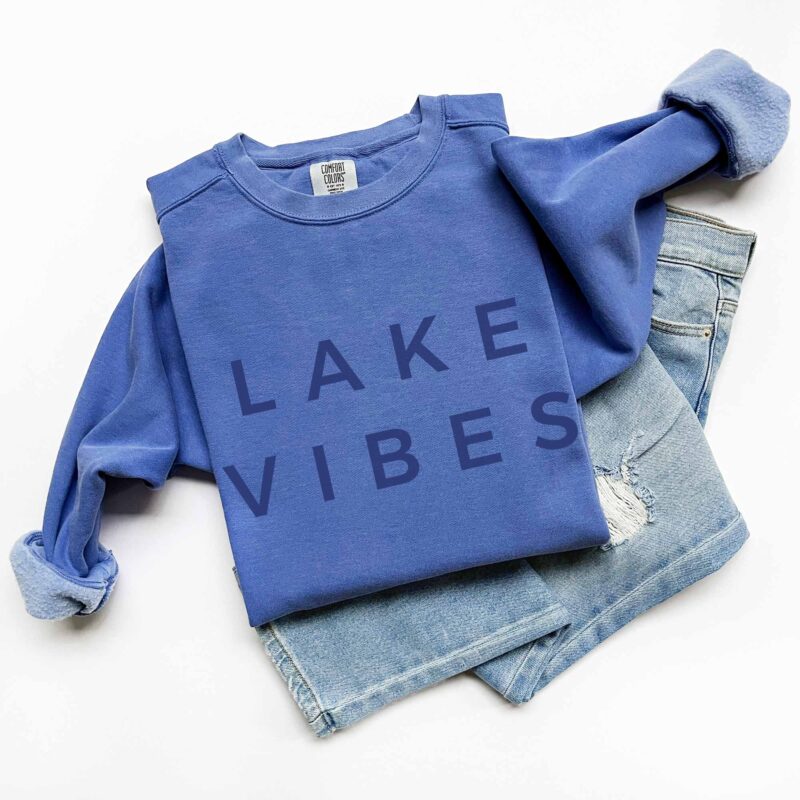 a lake vibes sweatshirt in flo blue