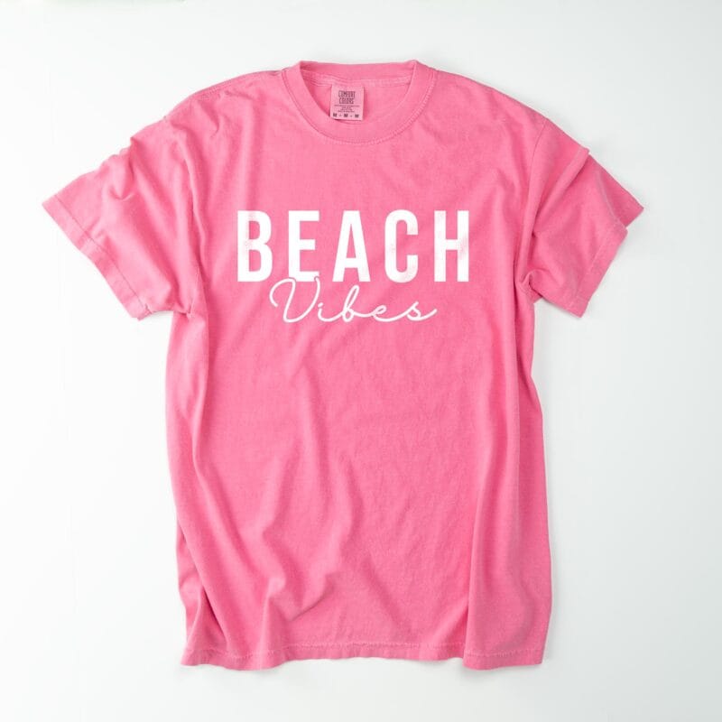 a beach vibes tee in crunchberry
